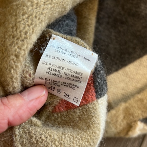 Burberry argyle patchwork sweater size M. Excellent condition. - Picture 4 of 6